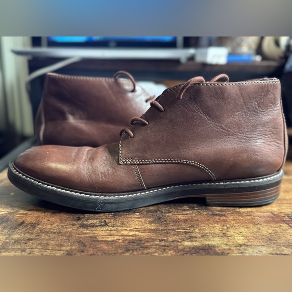 ? Clark\'s Brown Leather Lace-Up Chukka Boots - Men\'s Size 11 M main image 7